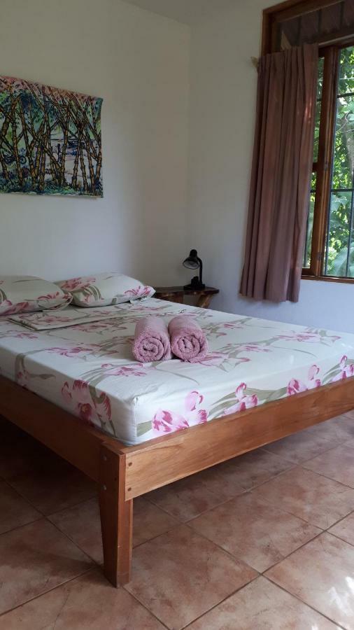 Aparthotel Babilonia à Cahuita Extérieur photo
